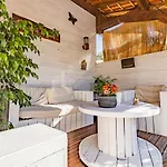 Petit Coin De Paradis Perigourdin *